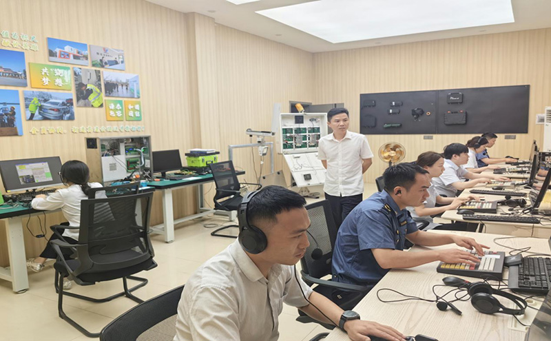 20260616522329.jpg 怀化分公司收费、稽查、监控、守护较量现场.jpg